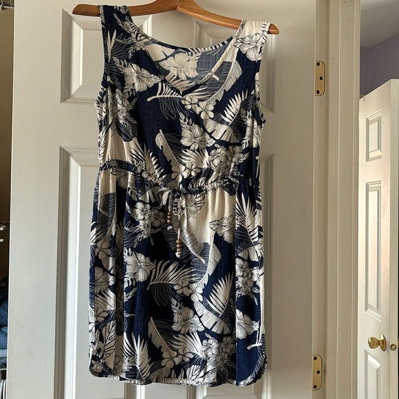 Hawaiian dress with drawstring waist - Picture 1 of 4